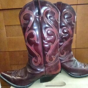 Stylish Maroon Magenta Reddish 7 Siete Leguas Womens Ladies Western Cowboy Boots